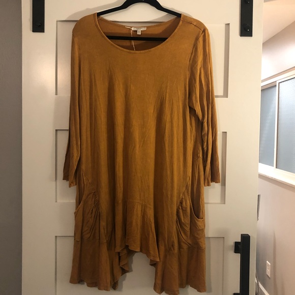 JODIFL Tops - NWT Mustard Color Tunic - Size L